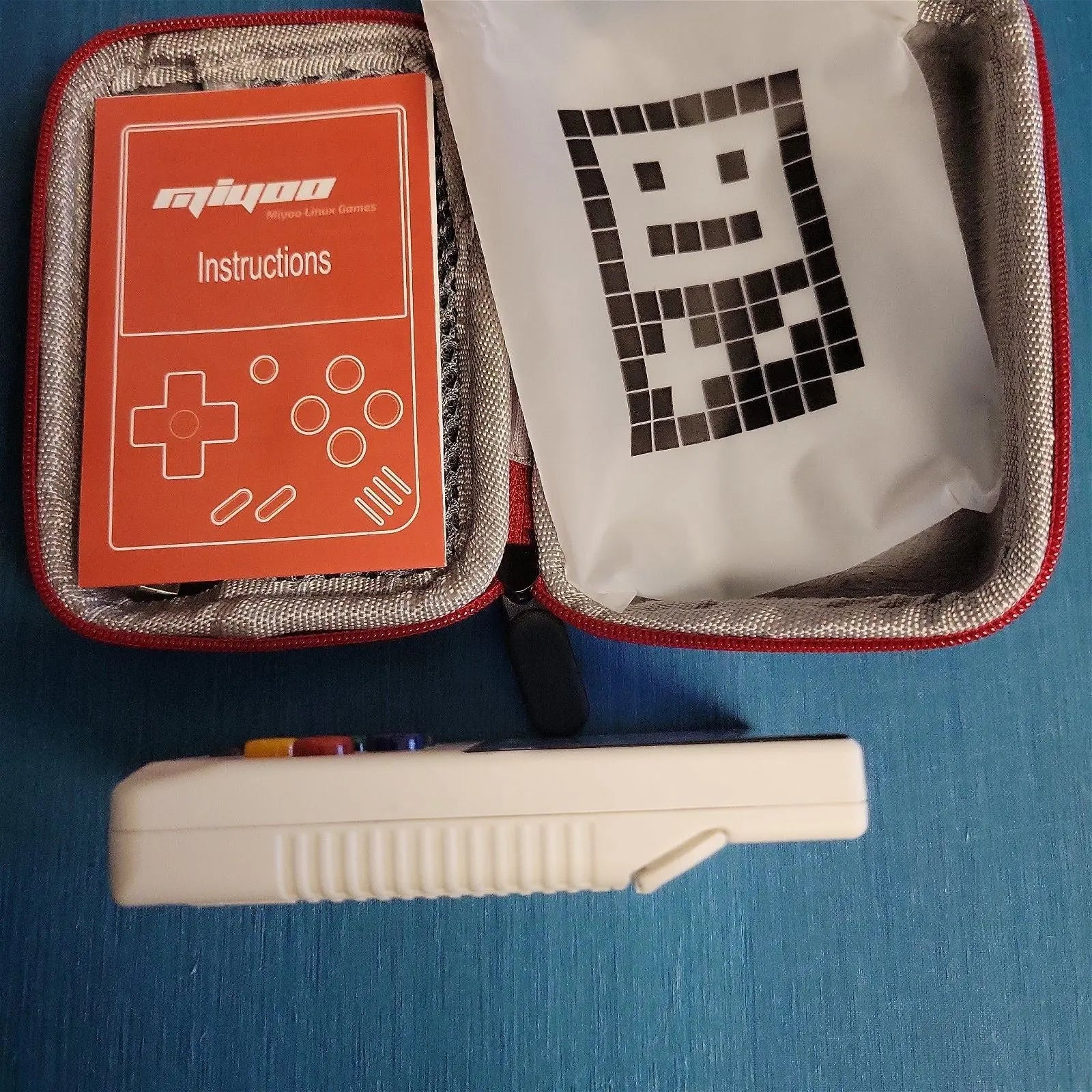 Miyoo Mini+ Plus + 64GB or 128GB Onion OS fully configured gaming handheld console, 40+ systems plug and play - Arcadeclassics