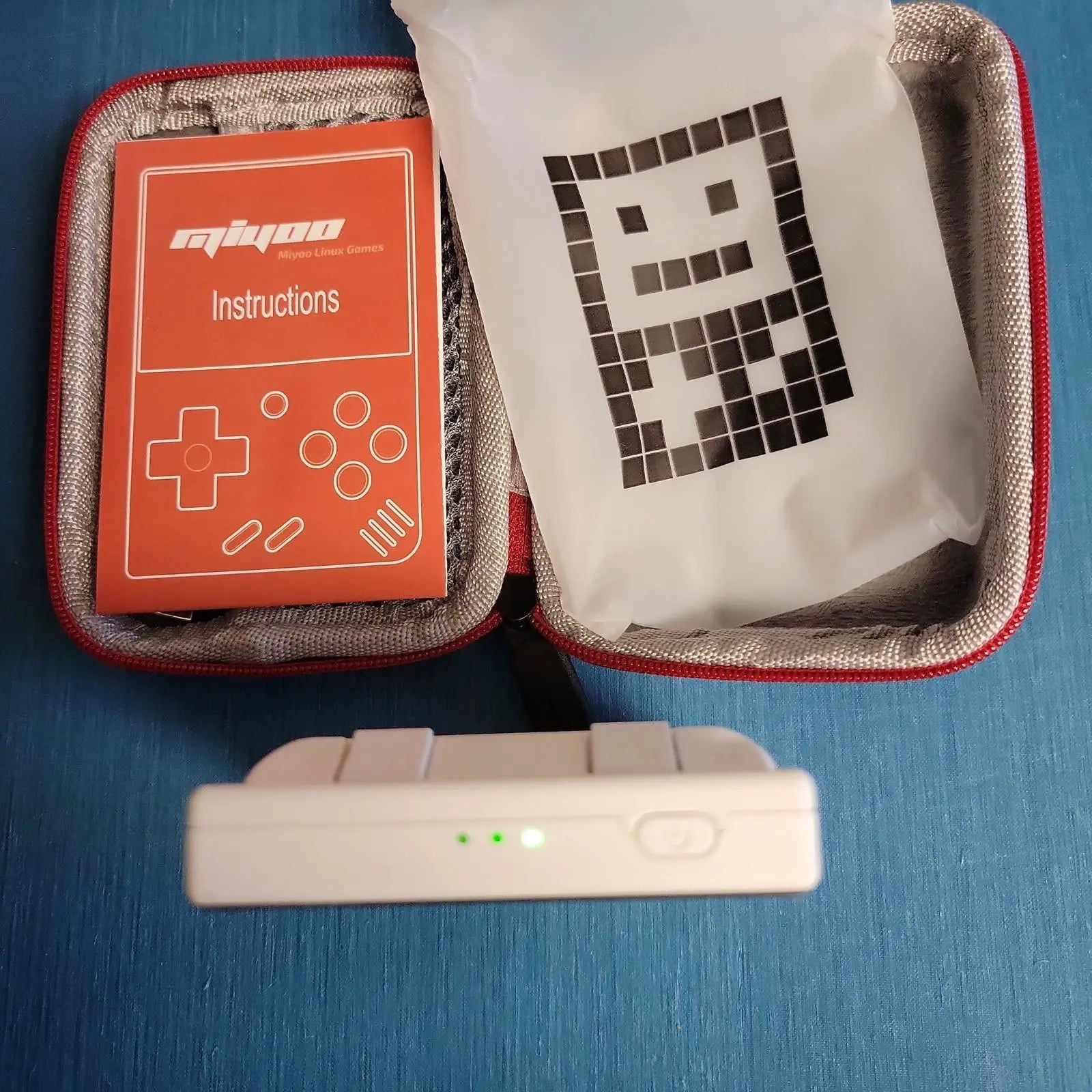 Miyoo Mini+ Plus + 64GB or 128GB Onion OS fully configured gaming handheld console, 40+ systems plug and play - Arcadeclassics