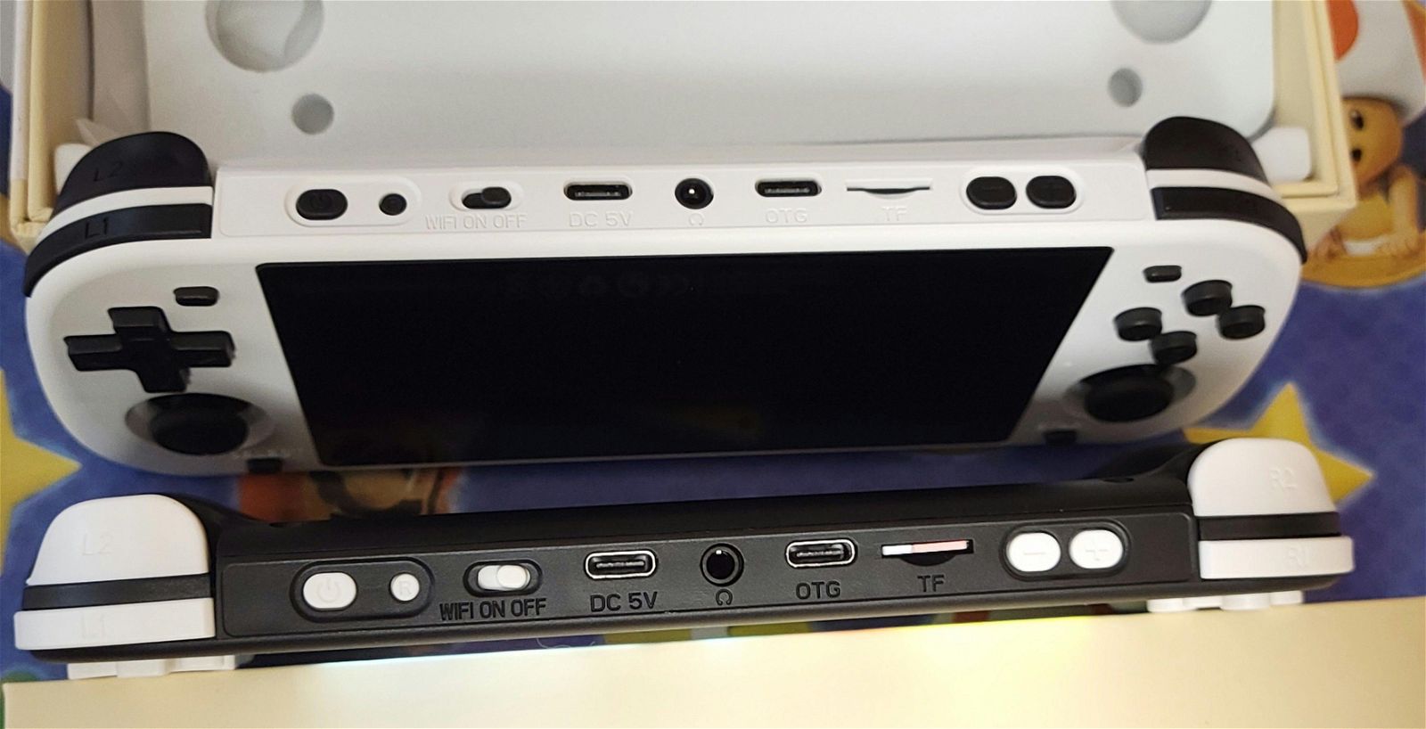 New Rgb10 Max 2, 5" plug & play handheld gaming console, 128GB Retro emulation system, 18k+ titles - Arcadeclassics