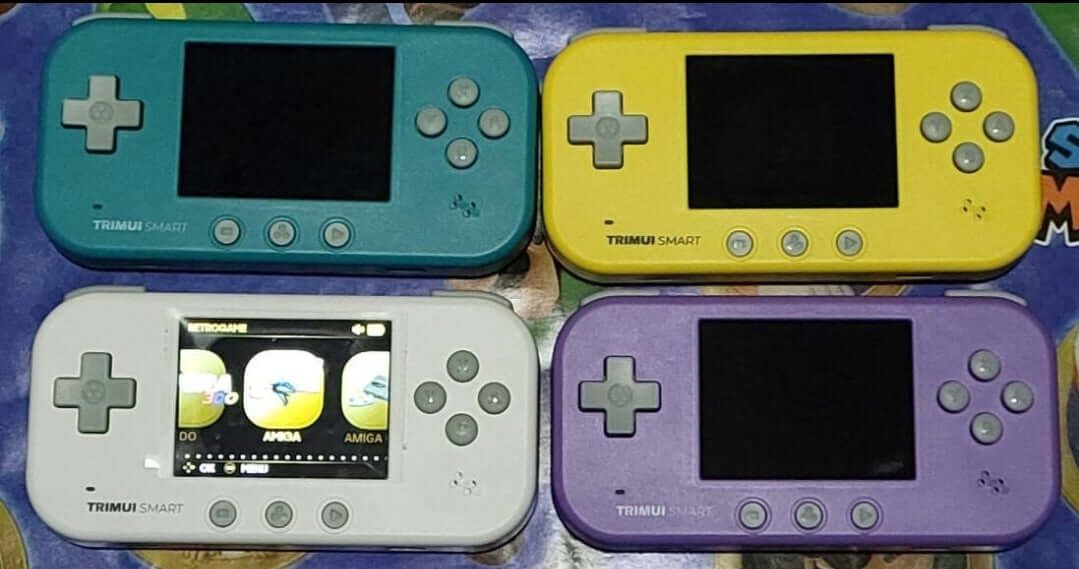 Trimui Smart 2.4" Ultra portable handheld gaming console, 64GB custom OS plug & play, 40+ systems - Arcadeclassics